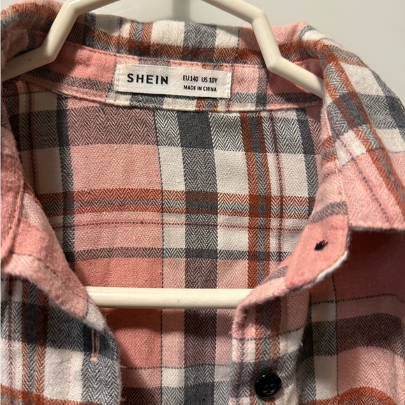 💸CLEARANCE 4/$15💸 SHEIN Pink and Gray Shirt - Picture 3 of 4